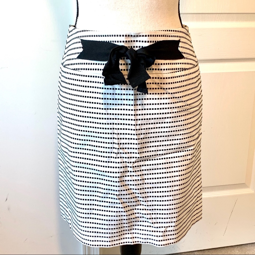 LOFT Petite Bow Front Striped Pencil Skirt—SZ. 2P